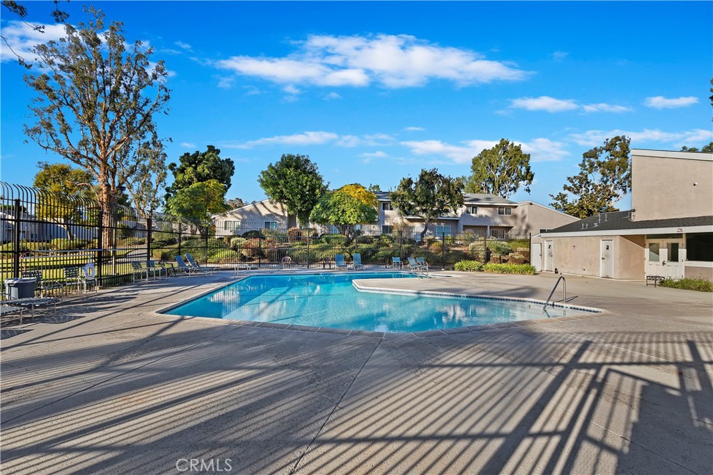 1404 N Elederberry