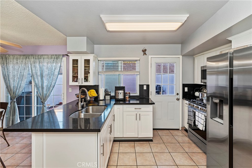 1404 N Elederberry