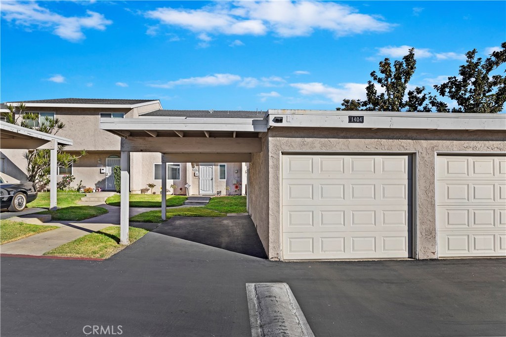 1404 N Elederberry