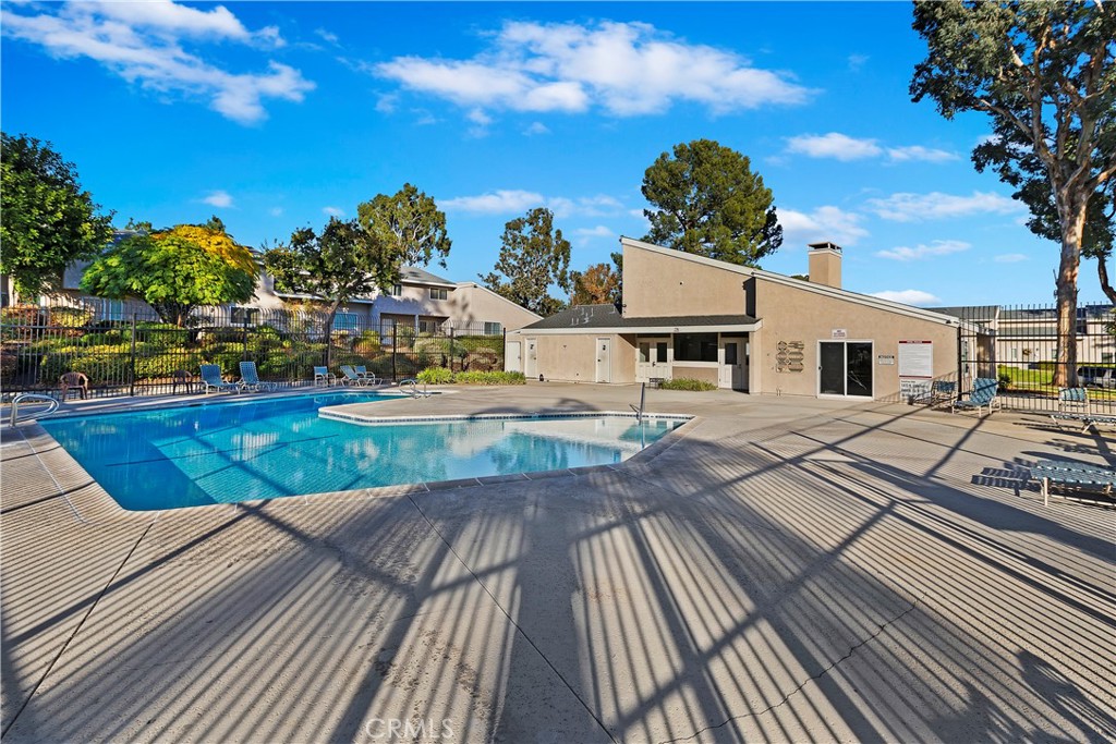 1404 N Elederberry