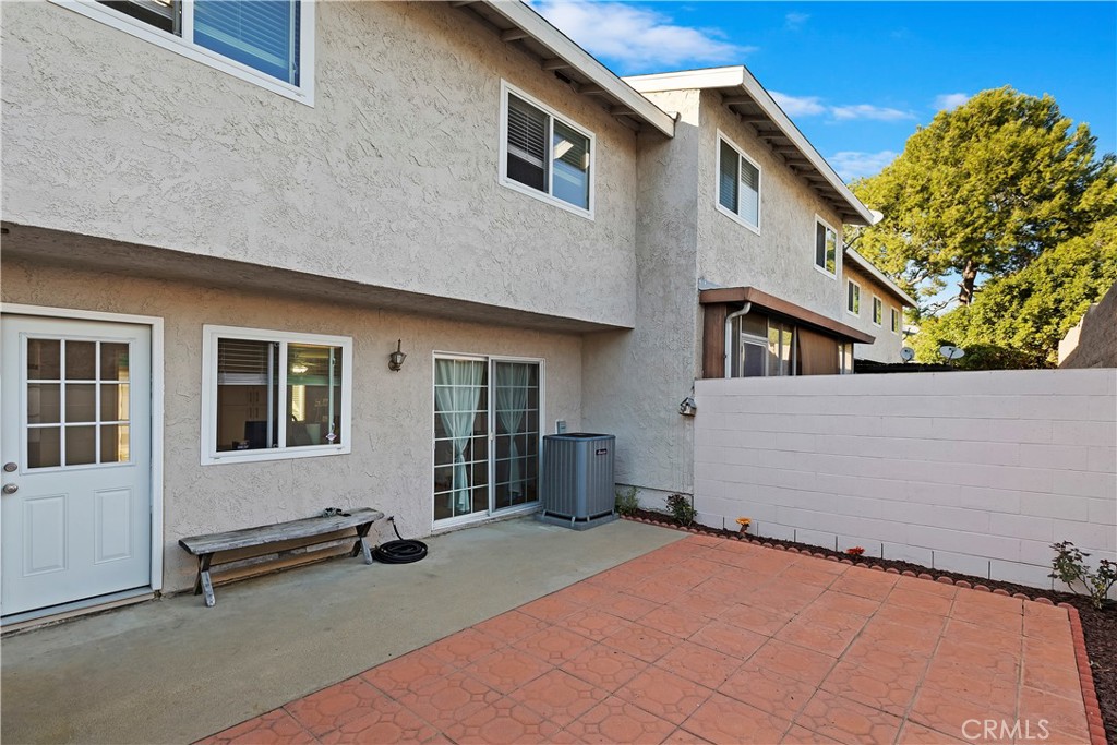 1404 N Elederberry