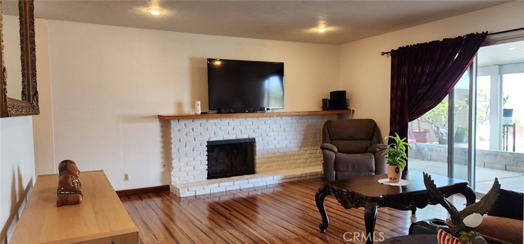 18547 Lincroft Street