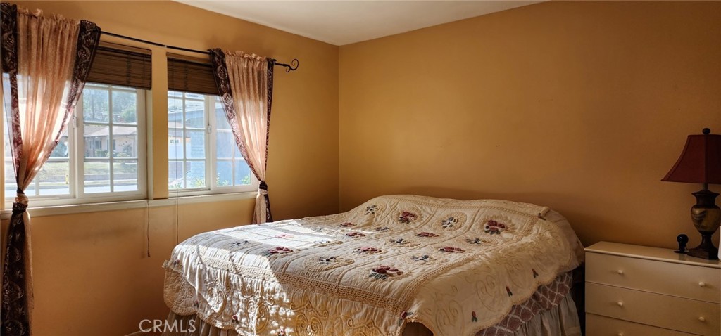 18547 Lincroft Street