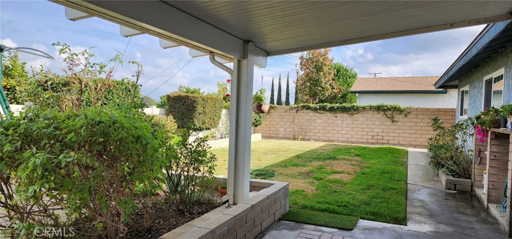 18547 Lincroft Street