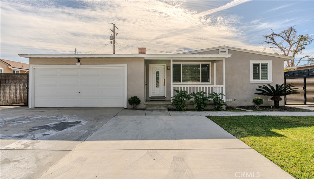 1918 W Palm Drive