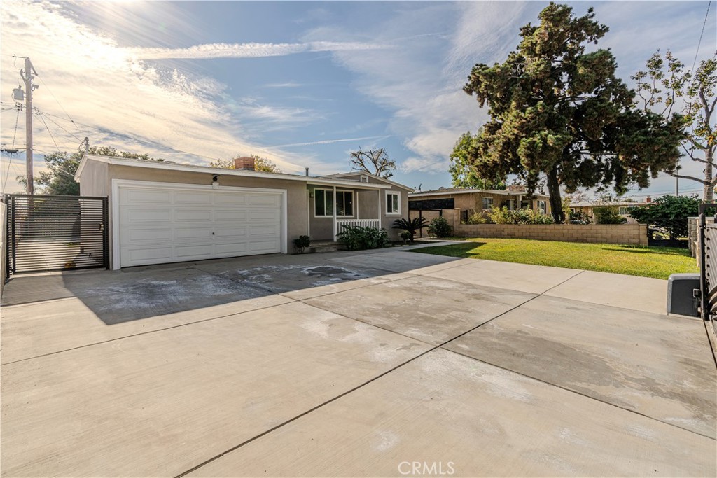 1918 W Palm Drive