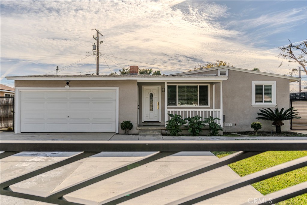 1918 W Palm Drive