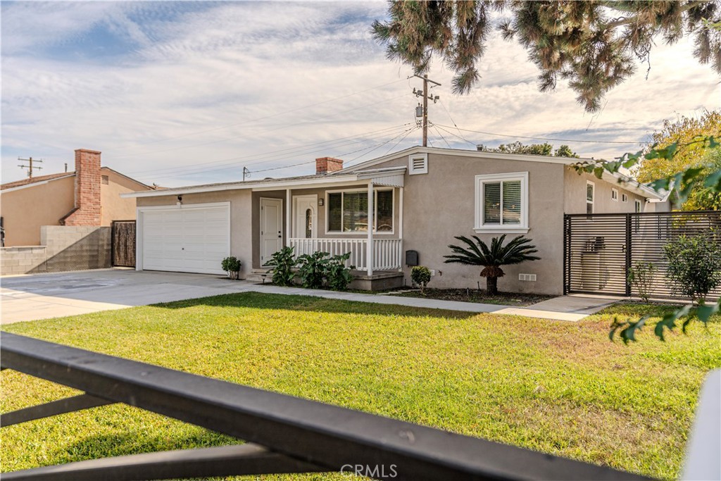 1918 W Palm Drive