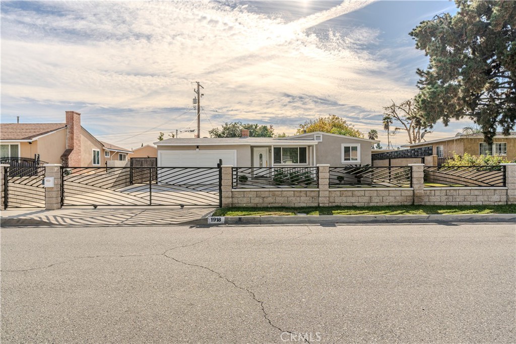 1918 W Palm Drive