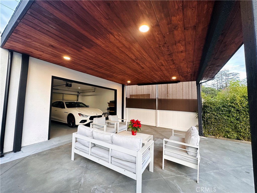 1779 Las Lunas Street
