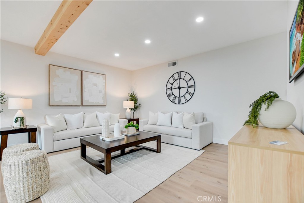 5081 Cape Tenez Drive