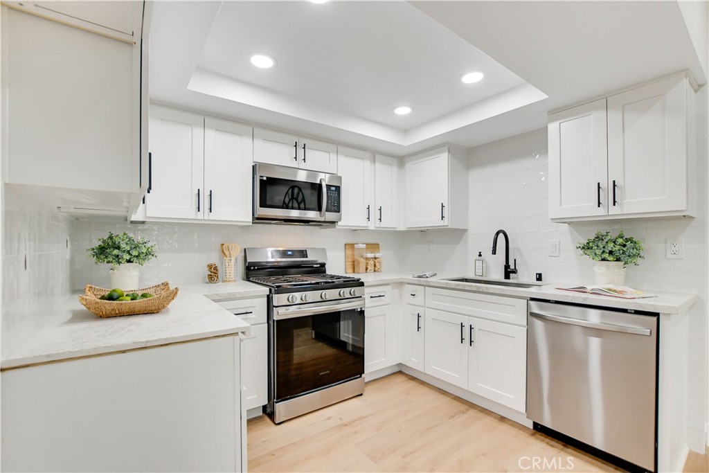 5081 Cape Tenez Drive