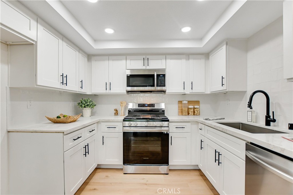 5081 Cape Tenez Drive