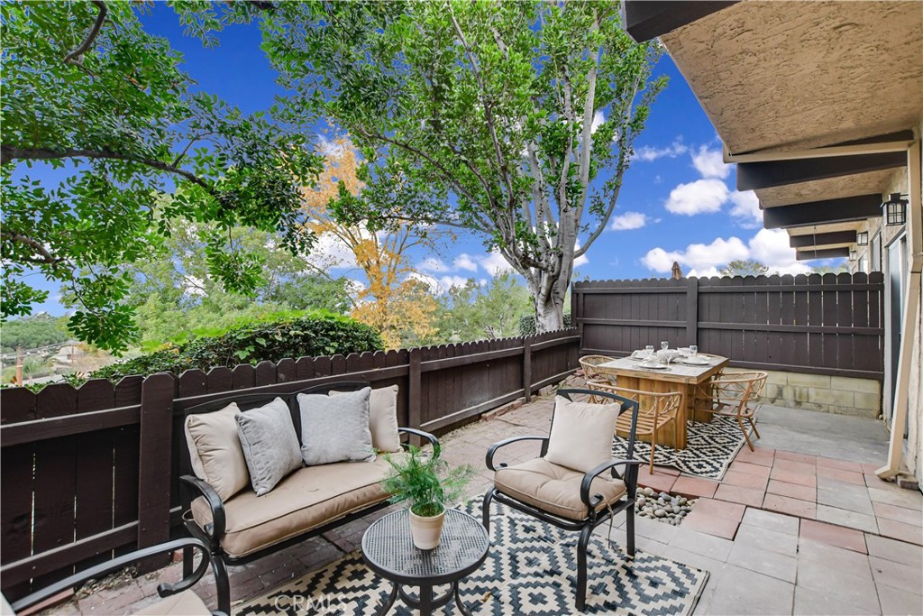 5081 Cape Tenez Drive