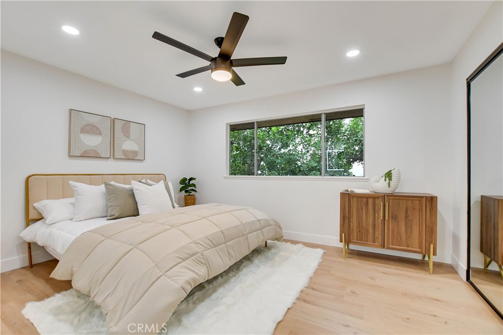 5081 Cape Tenez Drive