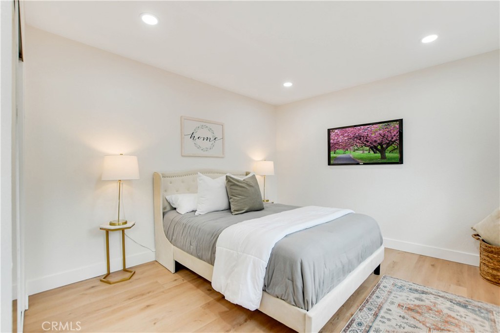 5081 Cape Tenez Drive