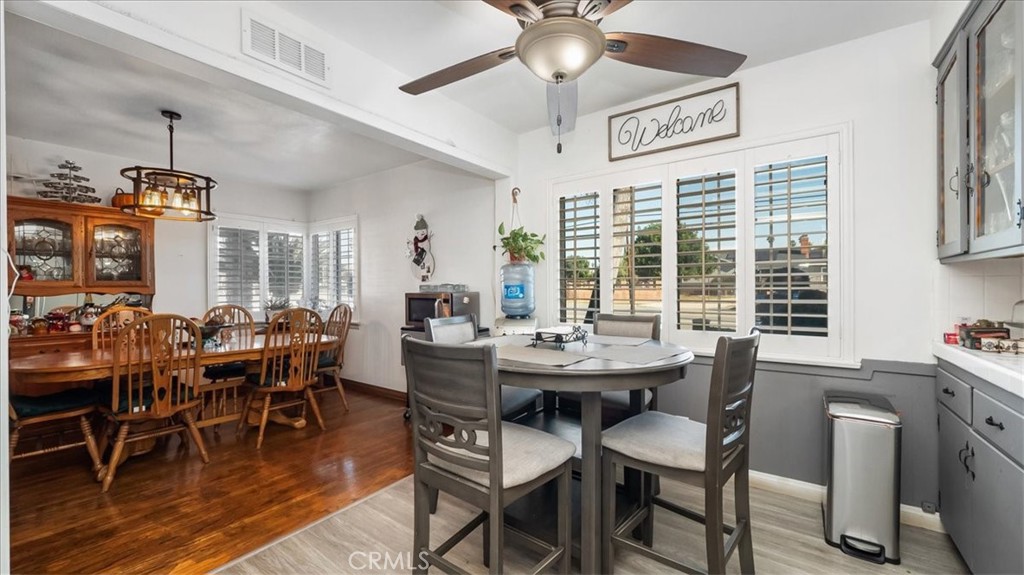 1338 E Thackery Avenue