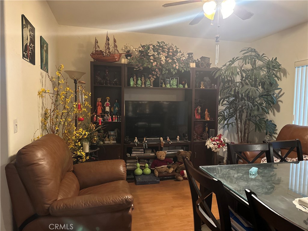 817 W Mission Road AB