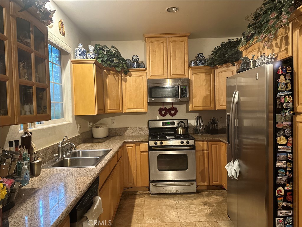 817 W Mission Road AB