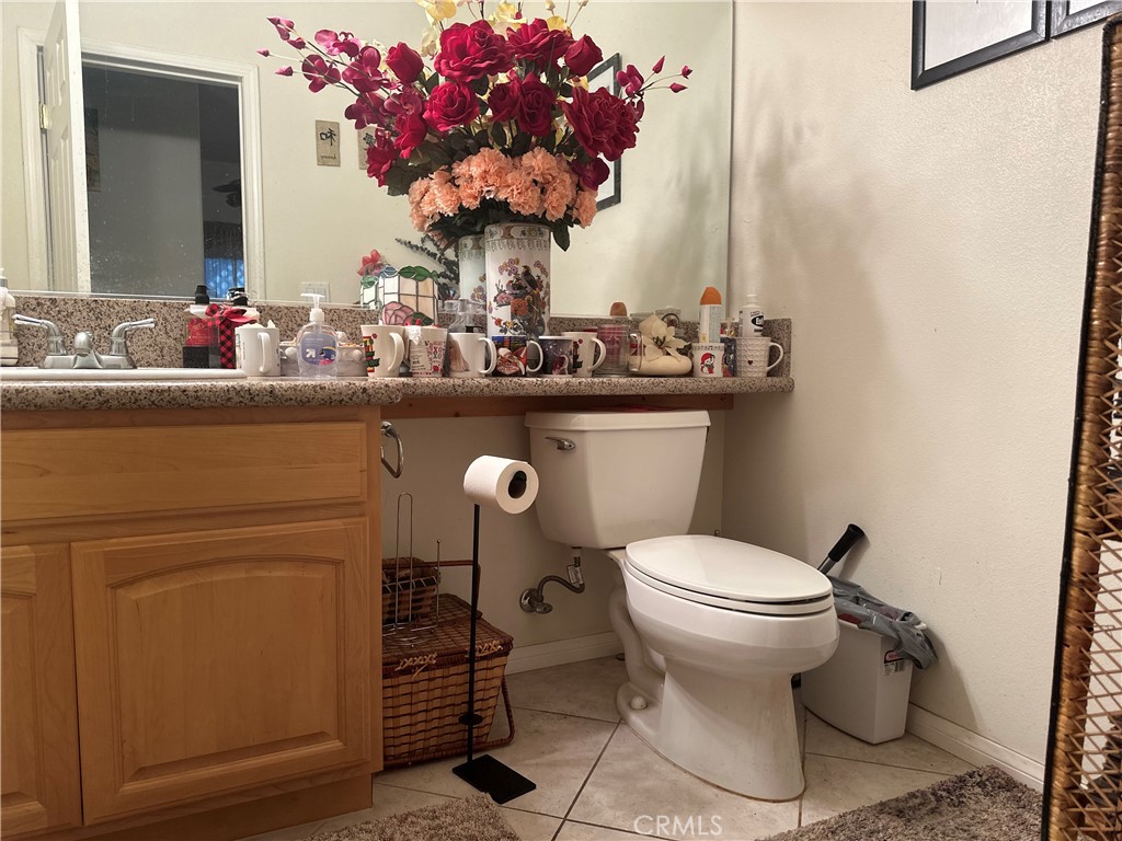 817 W Mission Road AB