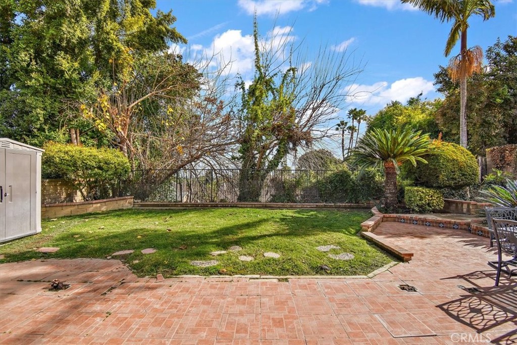 12 Rainbow Ridge Road