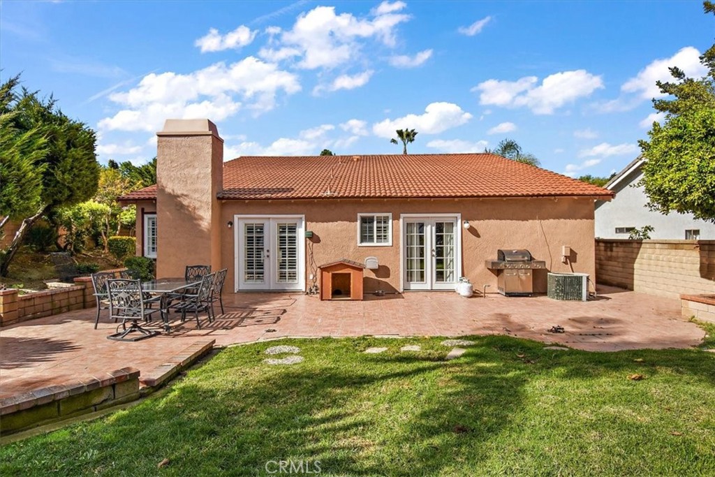 12 Rainbow Ridge Road