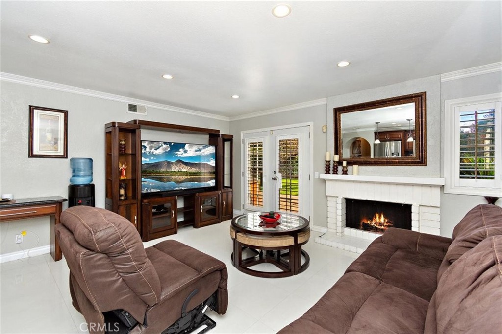 12 Rainbow Ridge Road