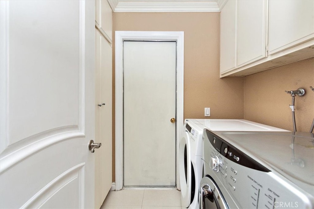 12 Rainbow Ridge Road