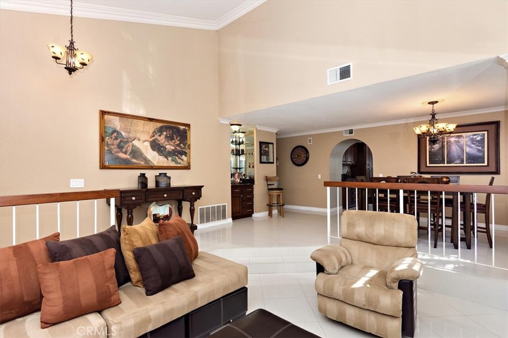 12 Rainbow Ridge Road