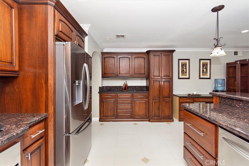 12 Rainbow Ridge Road