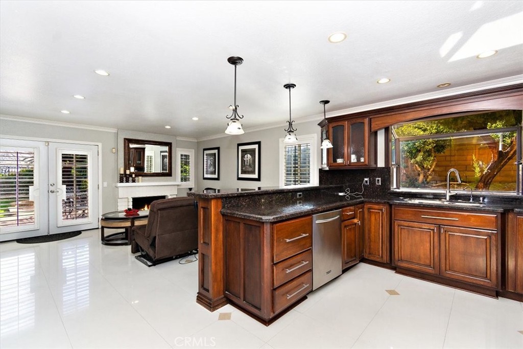 12 Rainbow Ridge Road