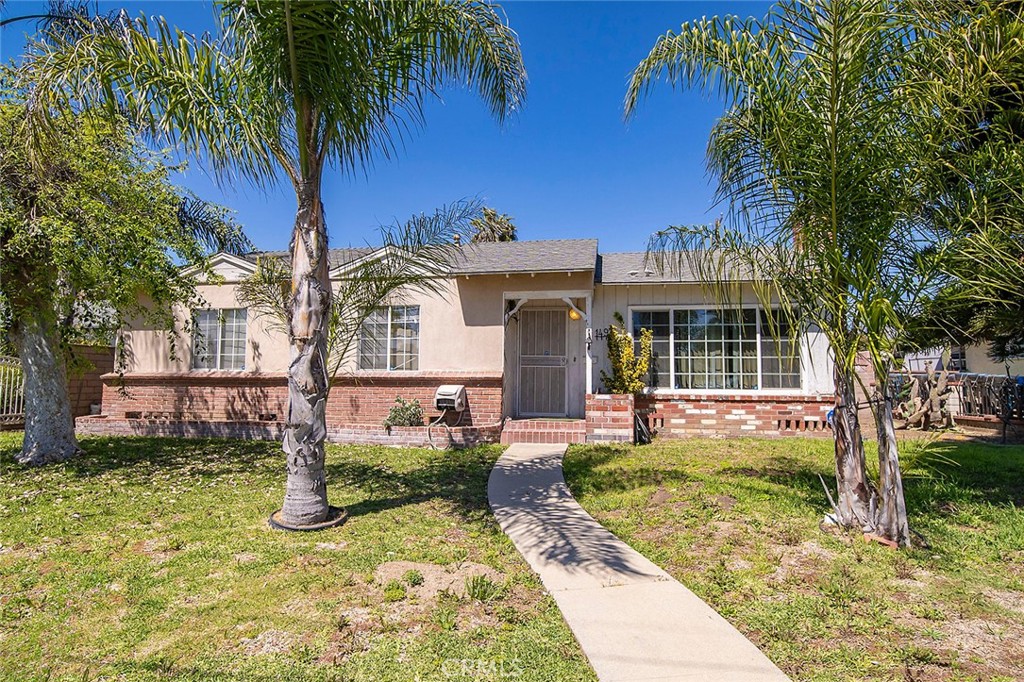 1497 E Kingsley Avenue