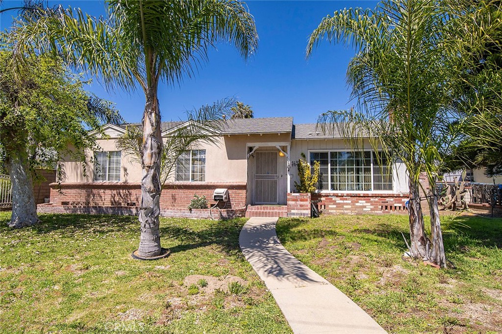 1497 E Kingsley Avenue
