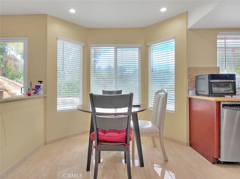 2842 Hollow Oak Court