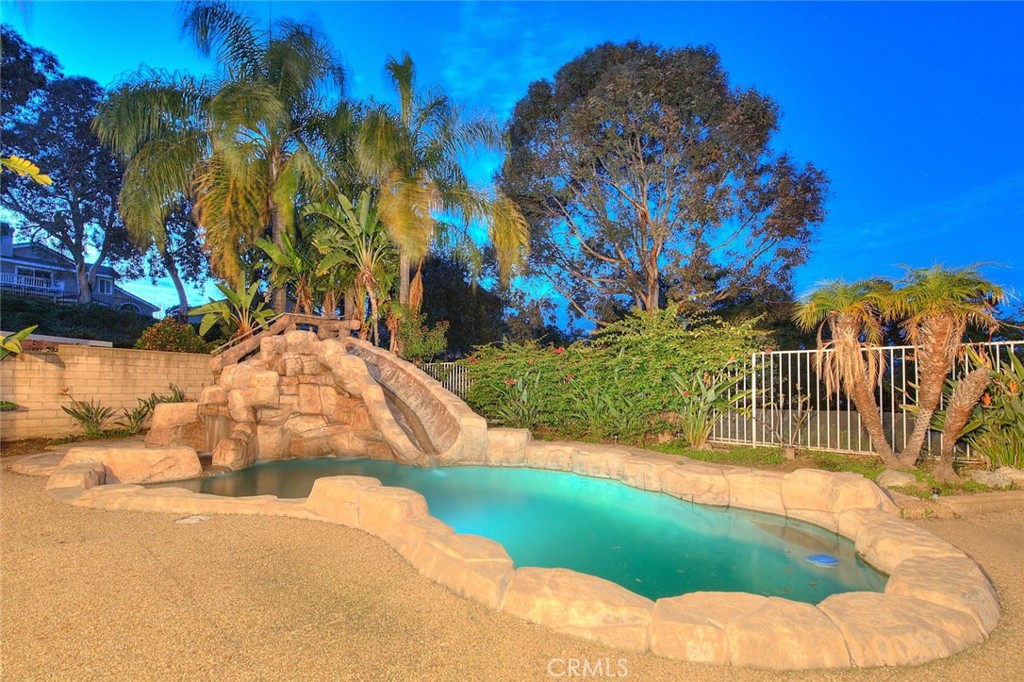 2842 Hollow Oak Court