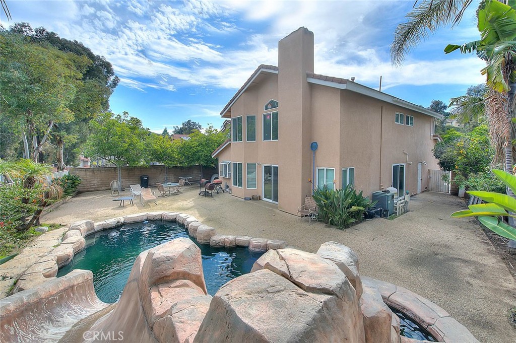 2842 Hollow Oak Court