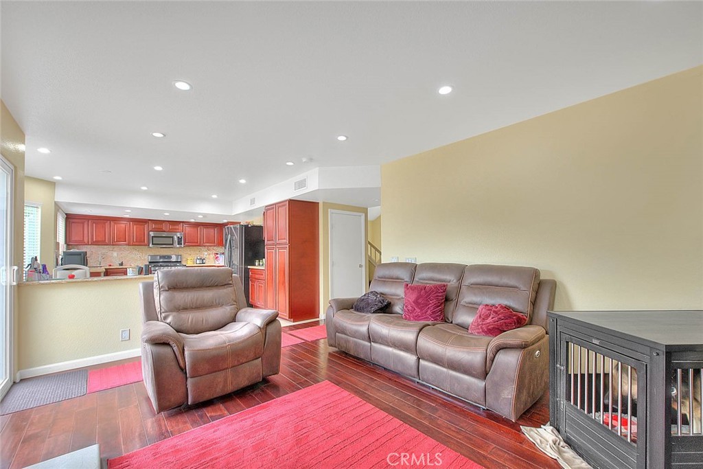 2842 Hollow Oak Court