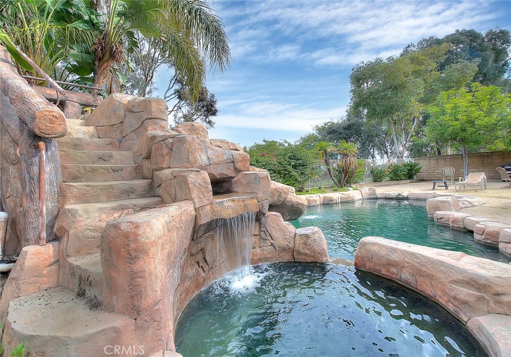 2842 Hollow Oak Court