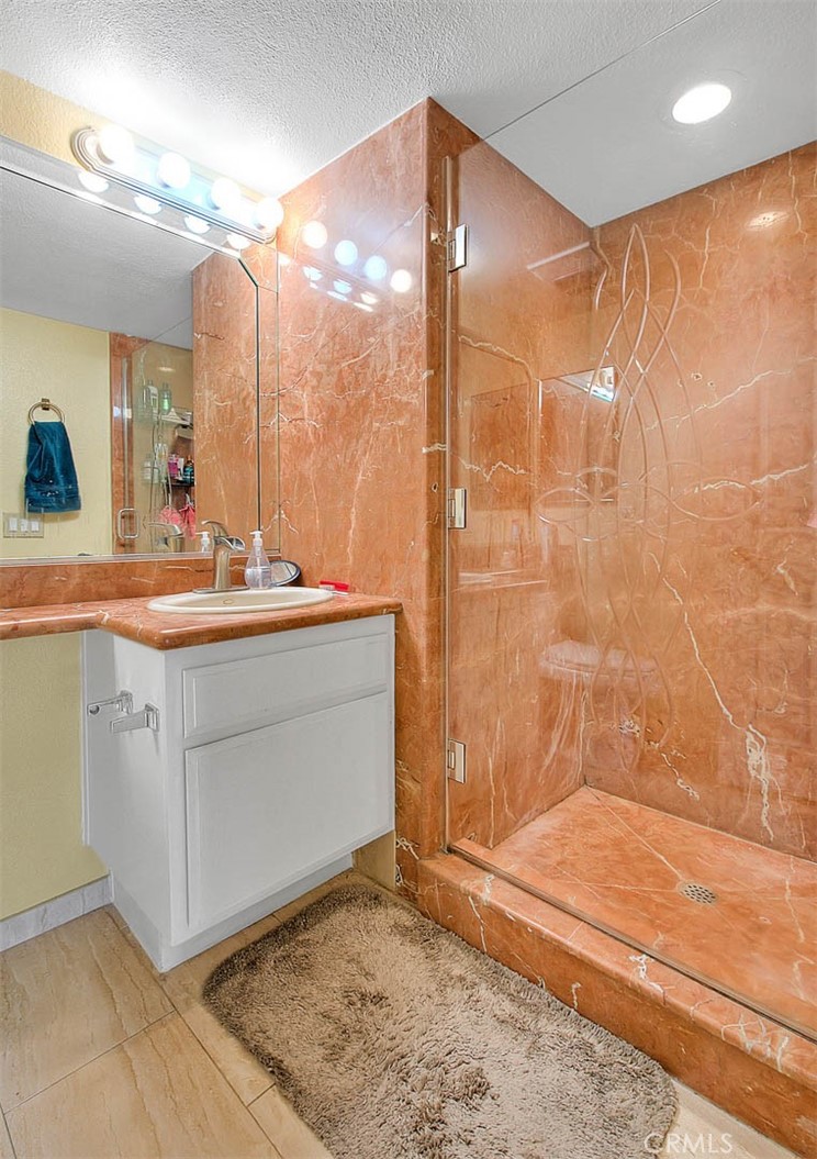 2842 Hollow Oak Court