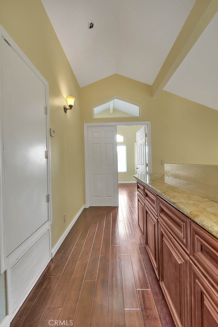 2842 Hollow Oak Court