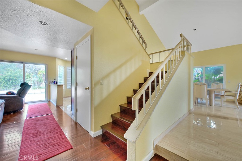 2842 Hollow Oak Court