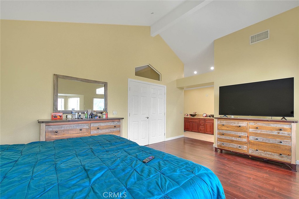 2842 Hollow Oak Court