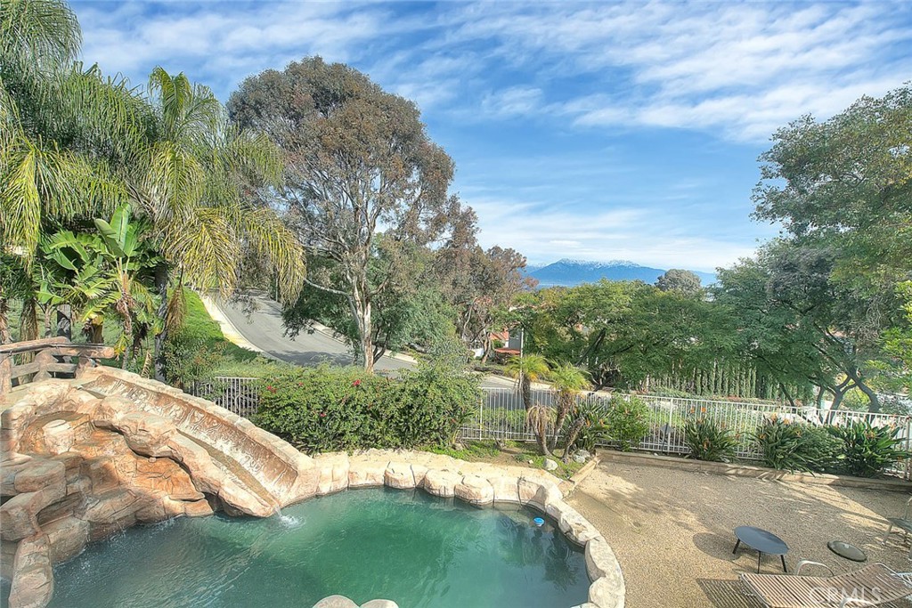 2842 Hollow Oak Court