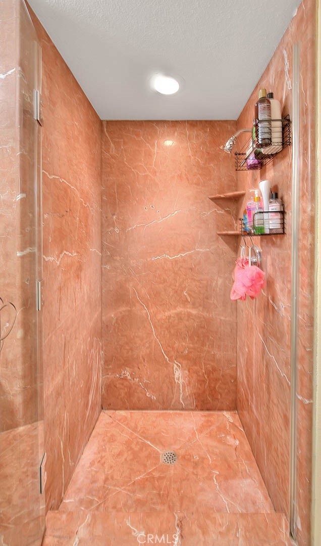 2842 Hollow Oak Court