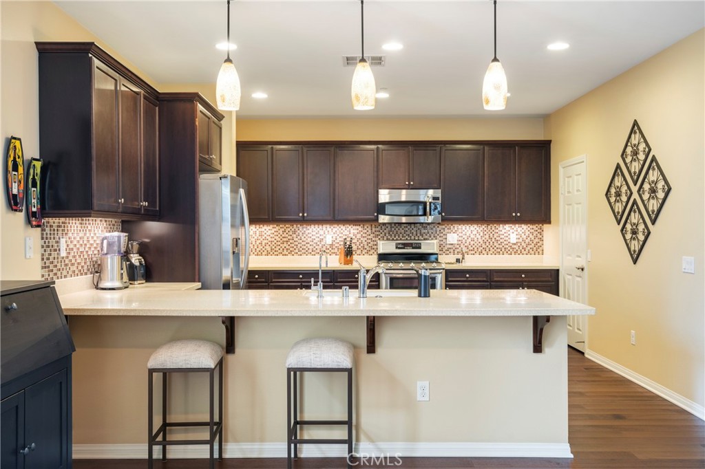 1312 N Hawthorne Way