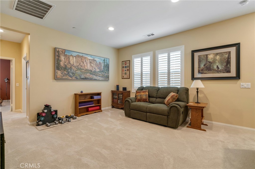 1312 N Hawthorne Way