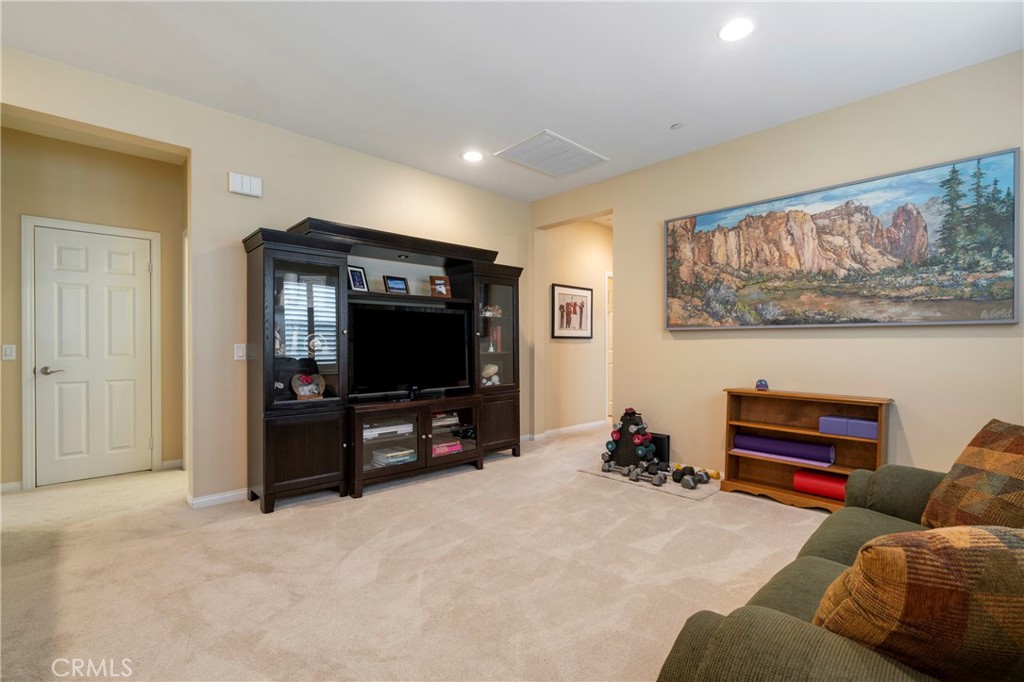 1312 N Hawthorne Way