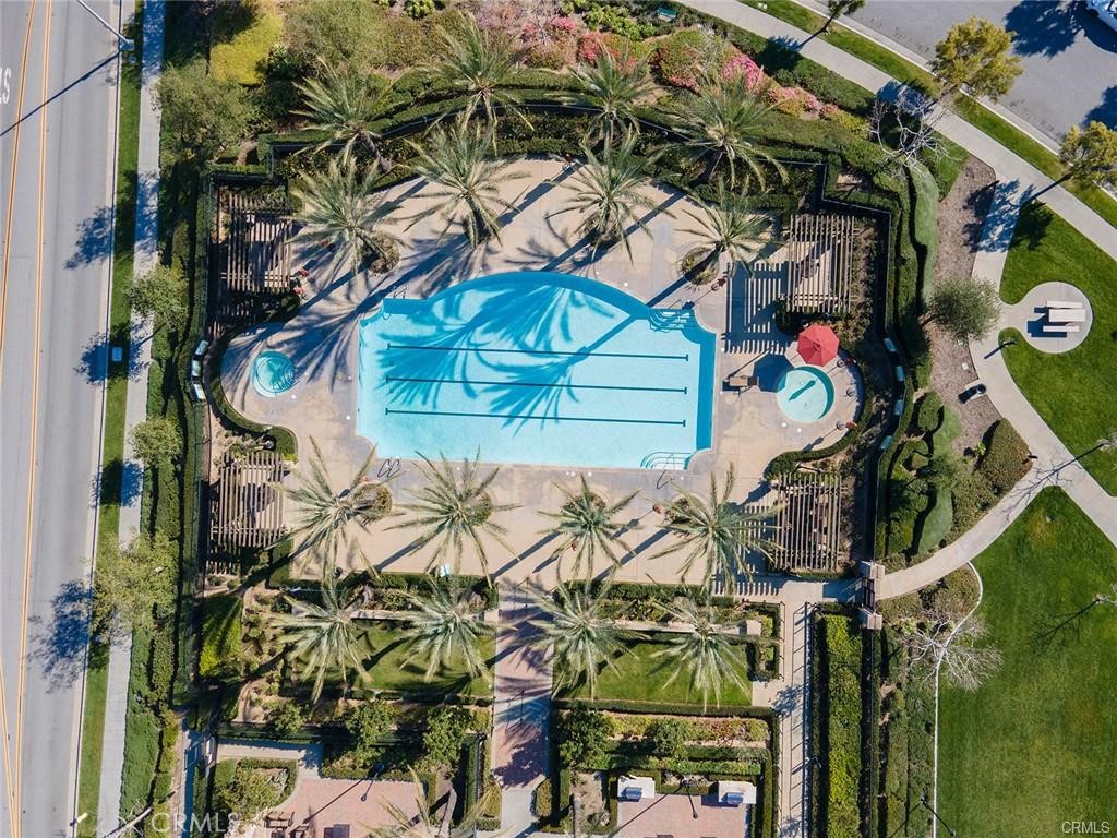 1312 N Hawthorne Way