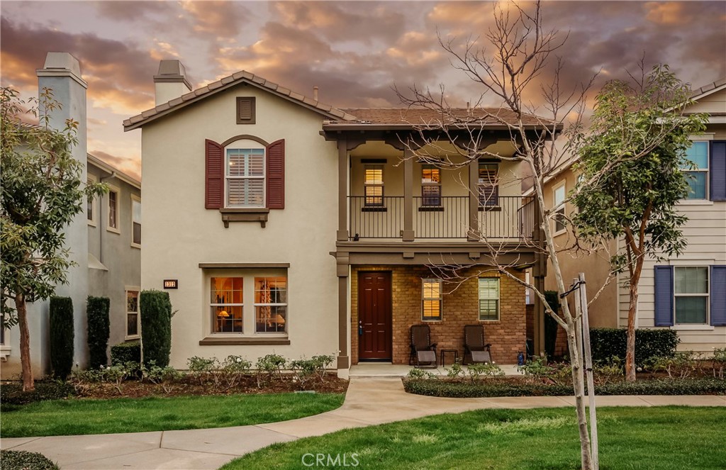 1312 N Hawthorne Way