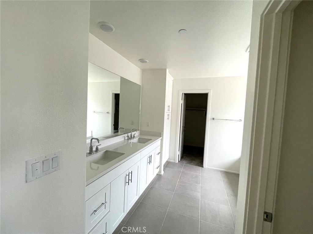 24906 Gossamer Ct
